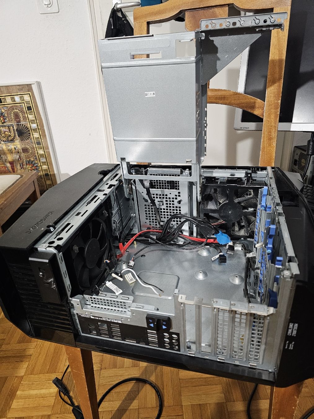 Dell Gehäuse: Alienware Aurora R5 à partir de 1 chf – Gebraucht aus Morges von  6
