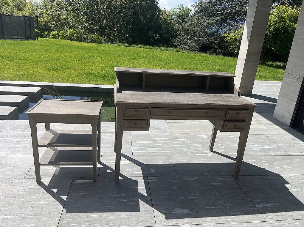 Schreibtische: Bureau en chêne grise  – Gebraucht aus Hermance von aur_b5p6