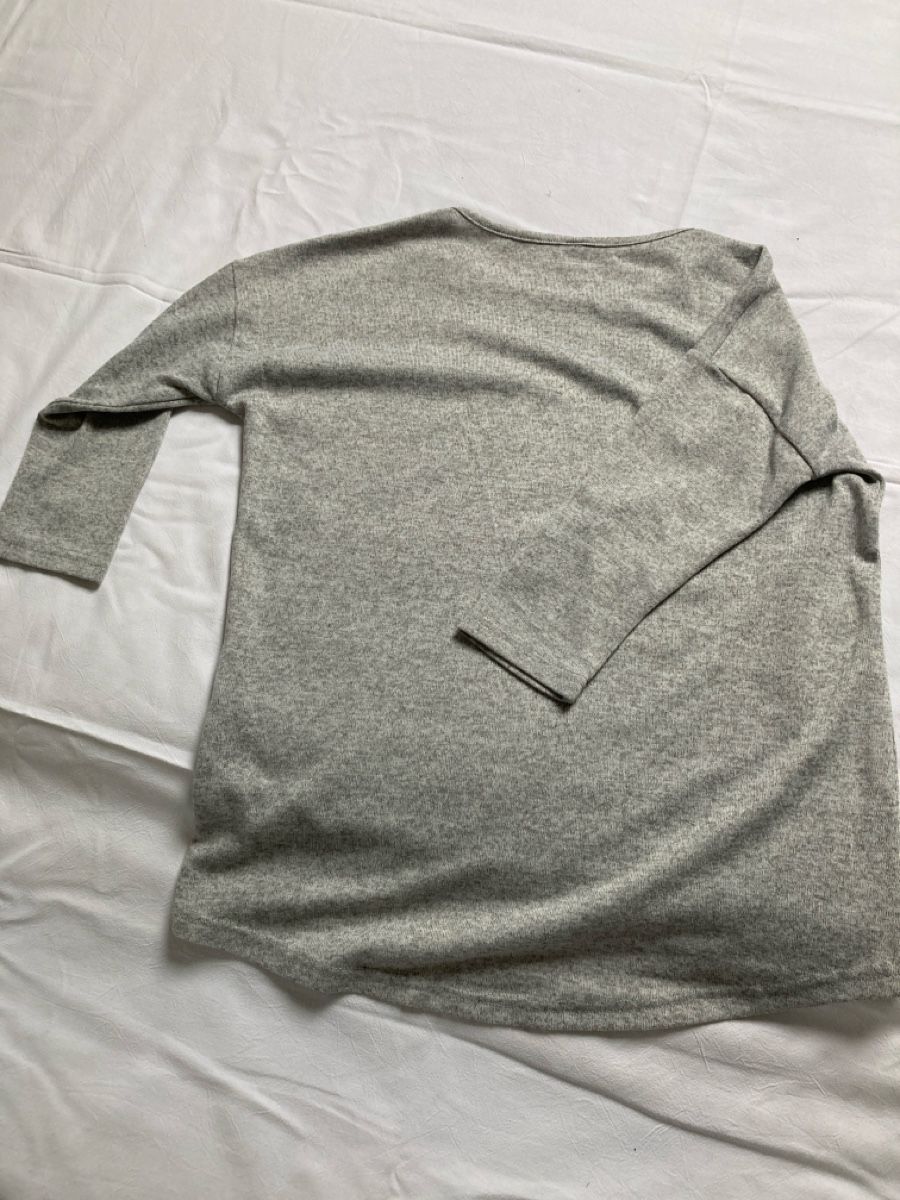 Maglioni & Felpe: Leichter Pullover – Usato da Oberbipp venduto da Campanula 2