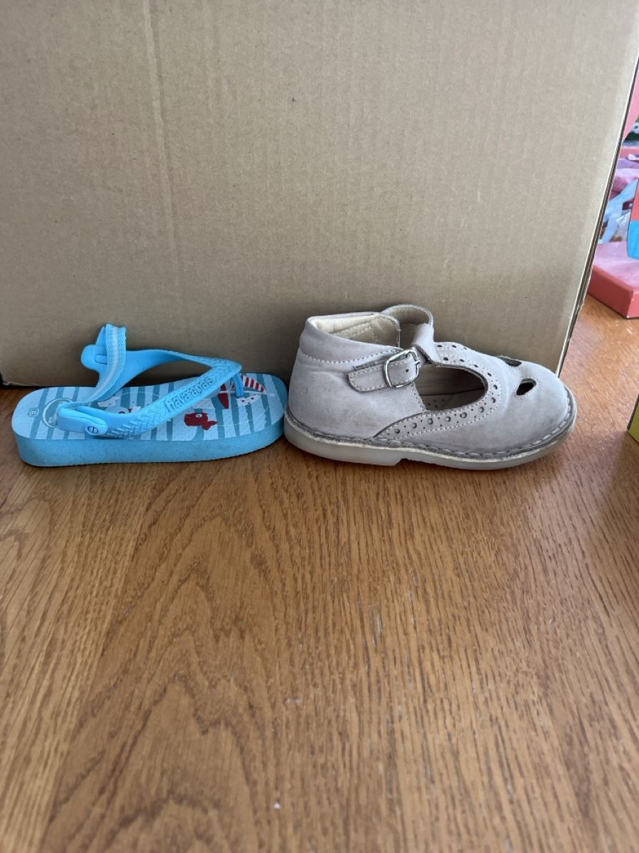 Scarpe per ragazzi: Monellino Schuhe Grösse 22 – Usato da Teufen AR venduto da Narina40 1