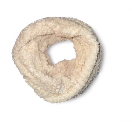 Kuscheliger Flausch-Schal Creme - Perfekt für kalte Tage!
