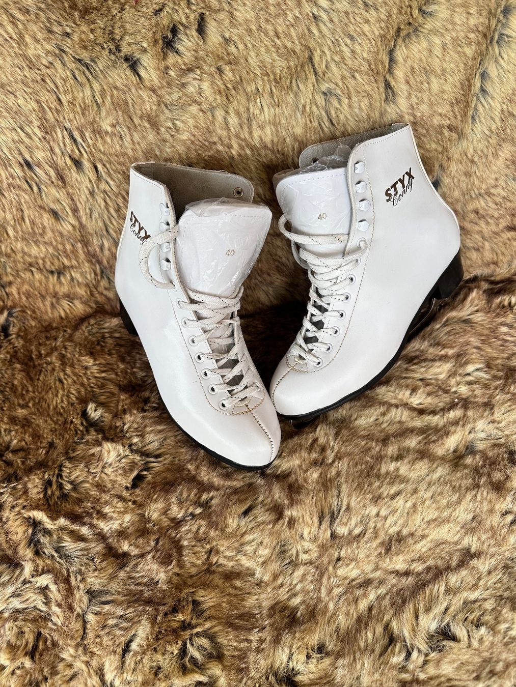 Schlittschuhe: Eislaufschuhe - Schlittschuhe Grösse 40 – Neu (gemäss Beschreibung) aus Wil SG von denpasar00 3