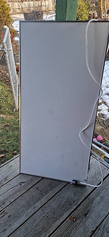 Radiatori: Infrarot Heizung Paneele – Usato da Abtwil SG venduto da Loquito28