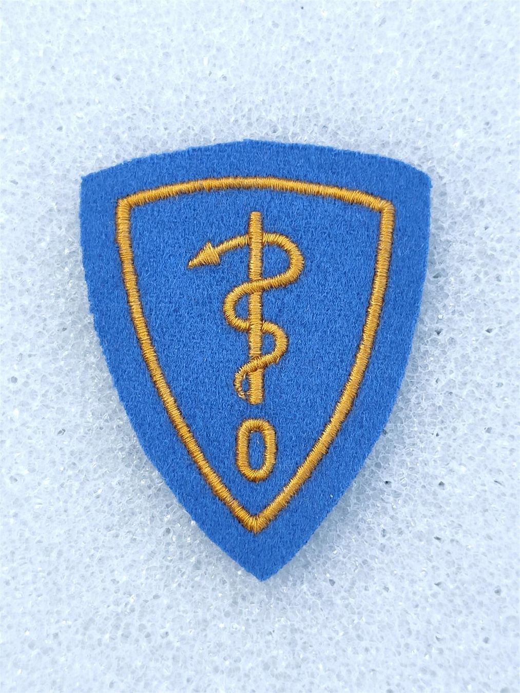Placchette & Badge: Funktionsabzeichen Zahnarzt Ord. 1949 V2 – Usato da Bauma venduto da SwissMilitaria