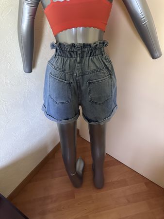 Short taille élastique en jeans neufs  L