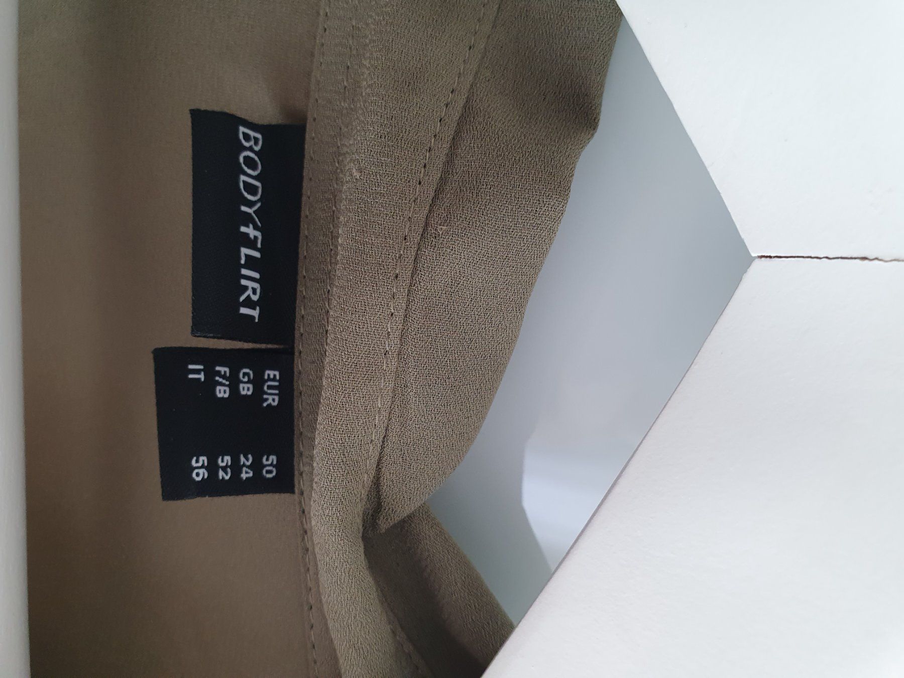 Camicette: Lange Bluse – Usato da Oftringen venduto da Jola16 3
