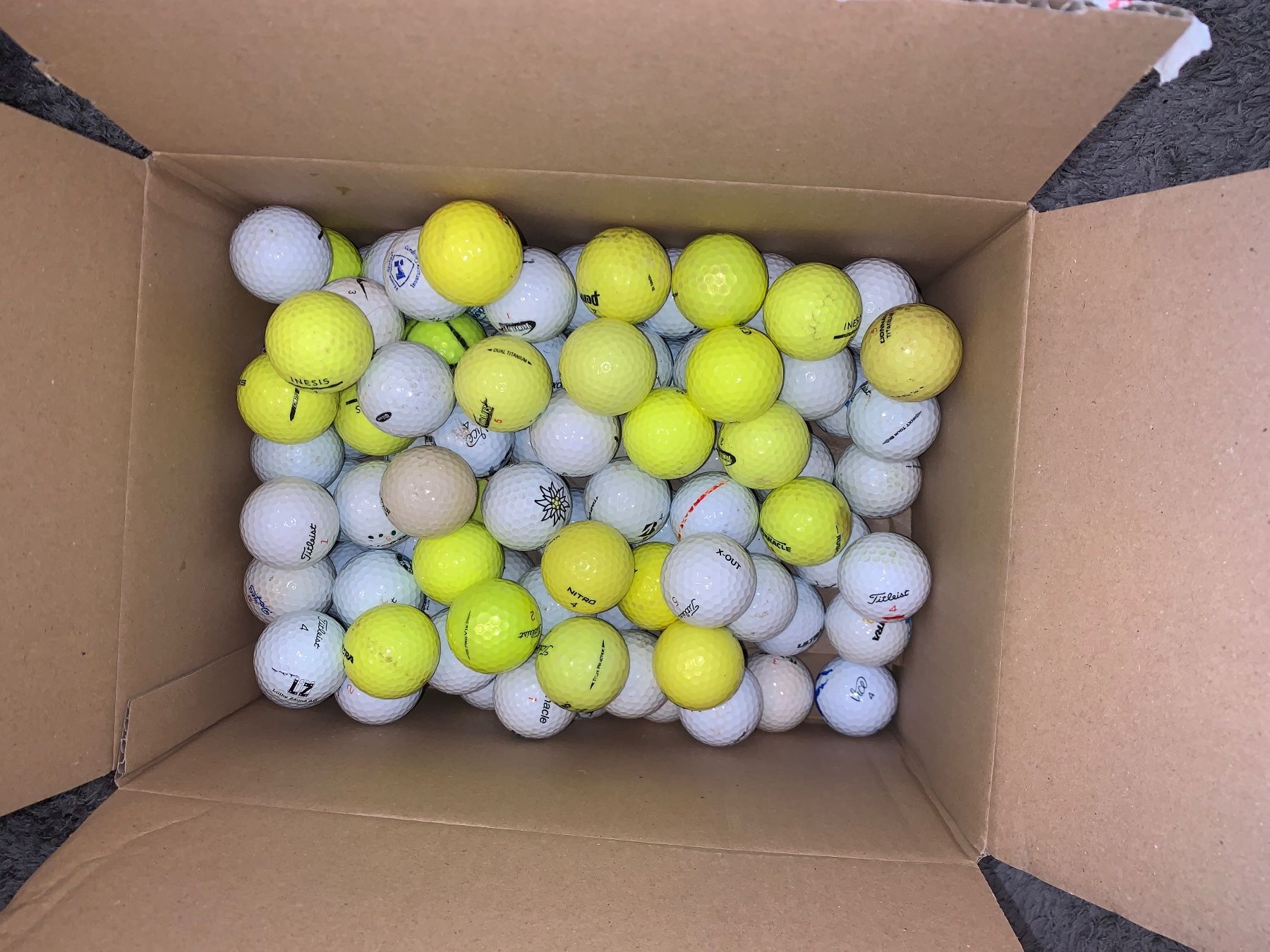 Palloni: 100 Golfbälle weiss/gelb gebraucht – Usato da Münchenbuchsee venduto da Dreamaction67 5