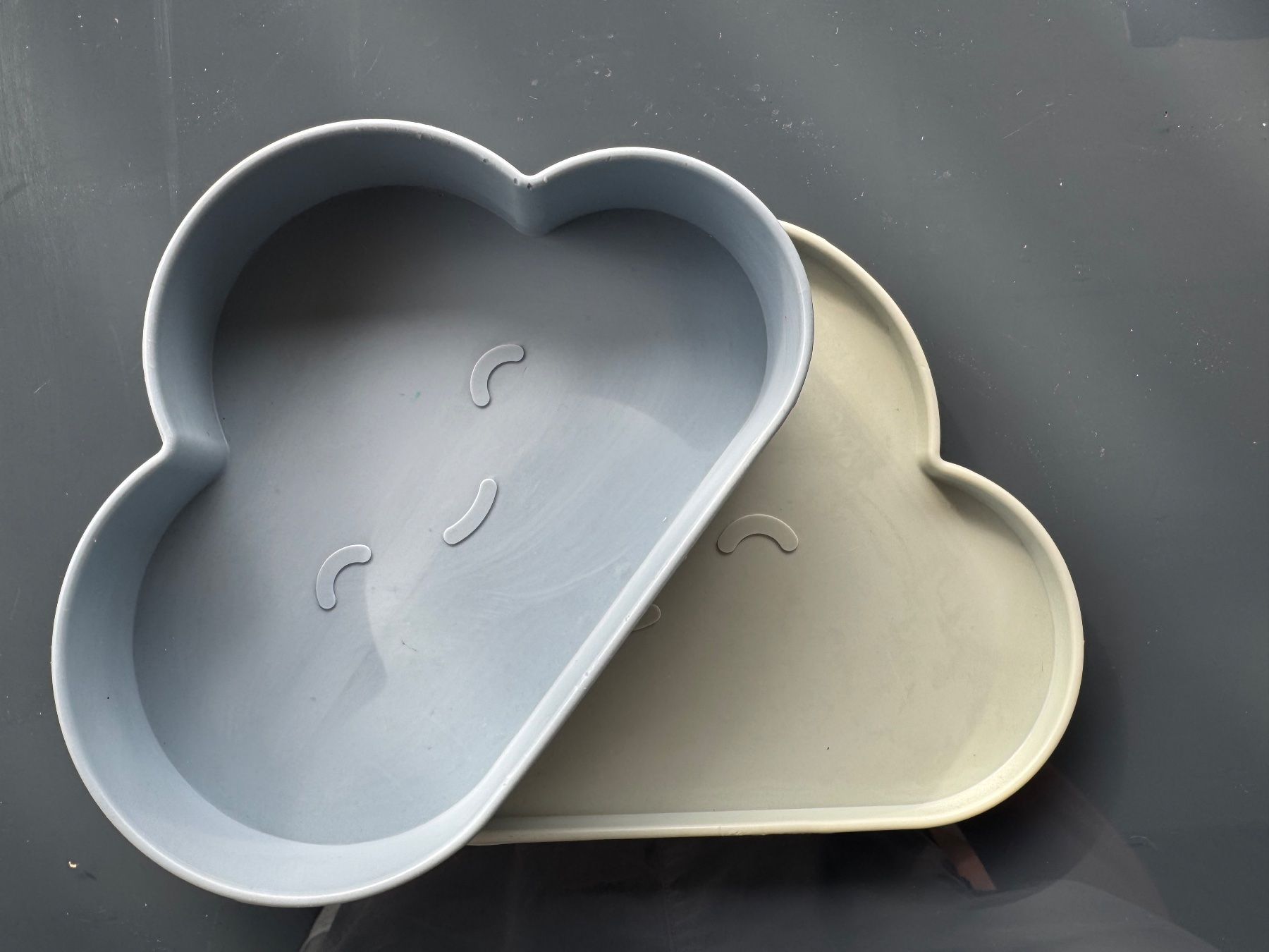 Assiettes: Vaisselles pour bébé – D'occasion à Collombey par svea16 5