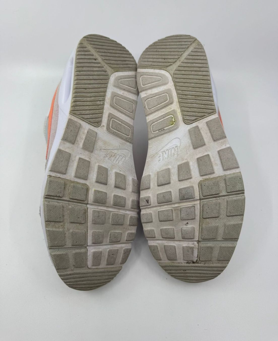 Nike Scarpe da donna: Nike Air Max Schuhe Grösse 40 – Usato da Herisau venduto da Seyashop1 4