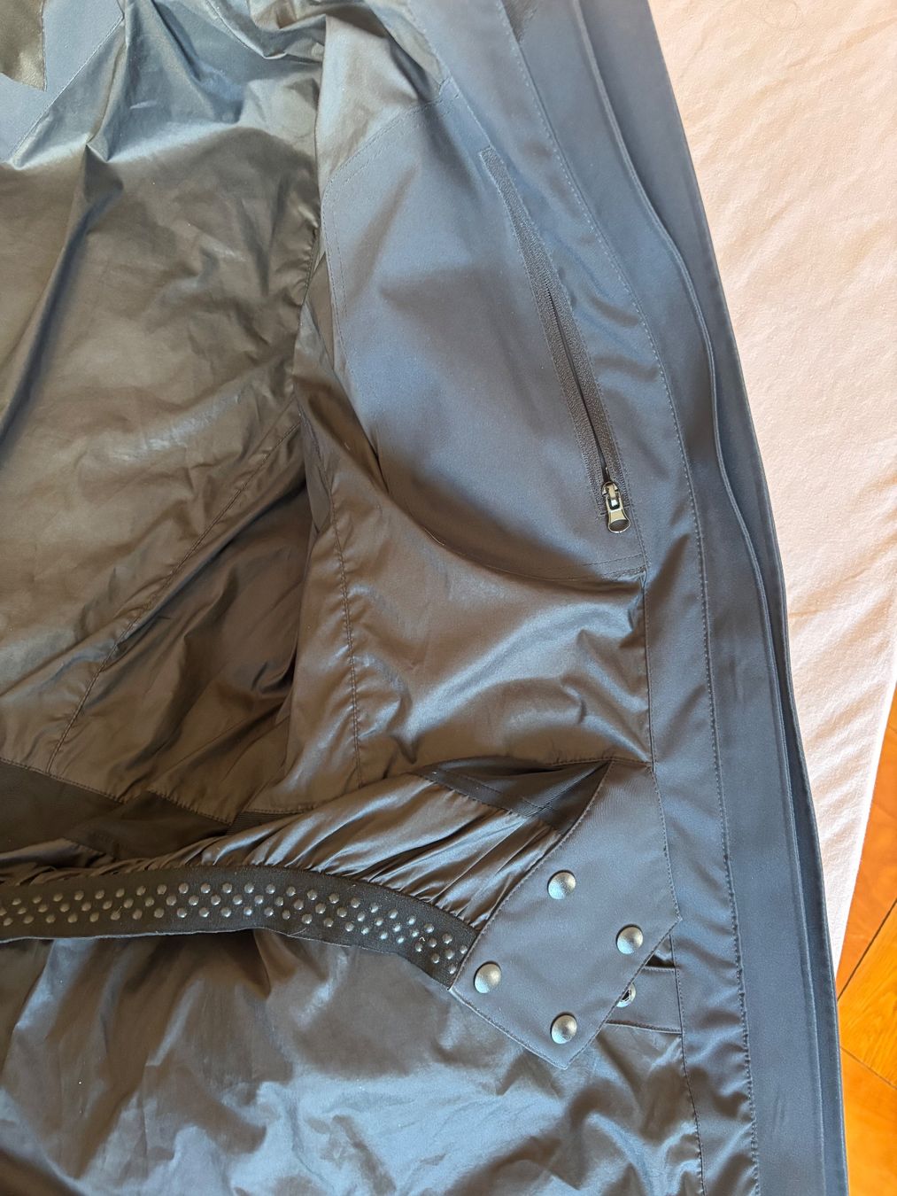 Colmar Giacche: Colmar Daunenjacke Schwarz Grösse 44 – Usato da Matten b. Interl venduto da Andreakoller123 3