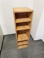 Holzregal
