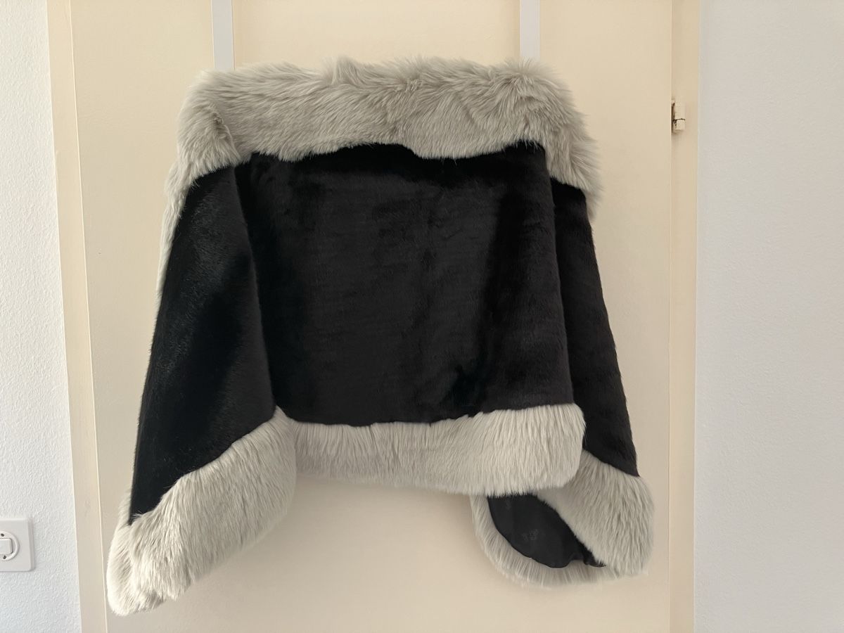Jacken: Pelzumhang Jacke – Neu (gemäss Beschreibung) aus Emmenbrücke von nne_hm9j 2