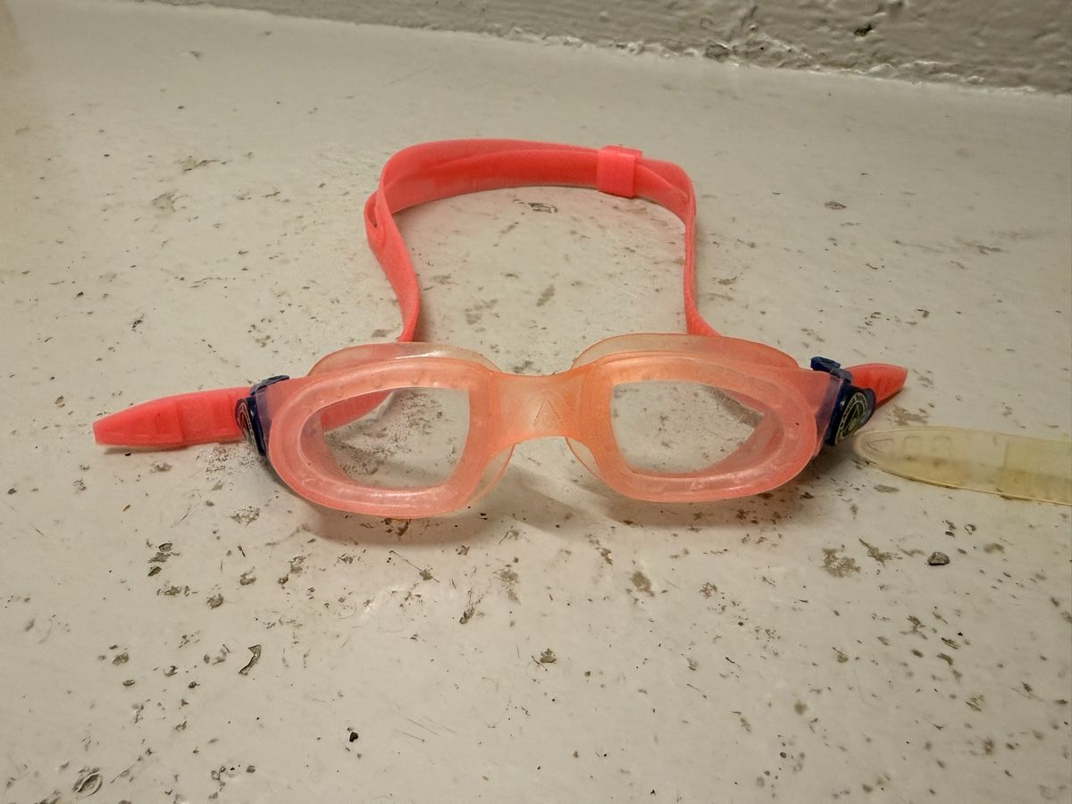 Speedo Occhiali & Lenti: Schwimmbrillen Kinder 3er Set gebraucht – Usato da Zürich venduto da Cleo234 1