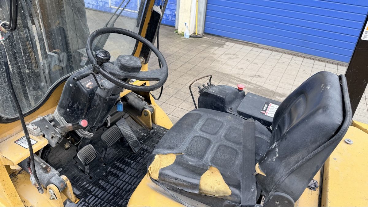Caterpillar Carrelli elevatori e a forche: Caterpillar Gabelstapler DP25 – Usato da Bonaduz venduto da A13_Automobile 6