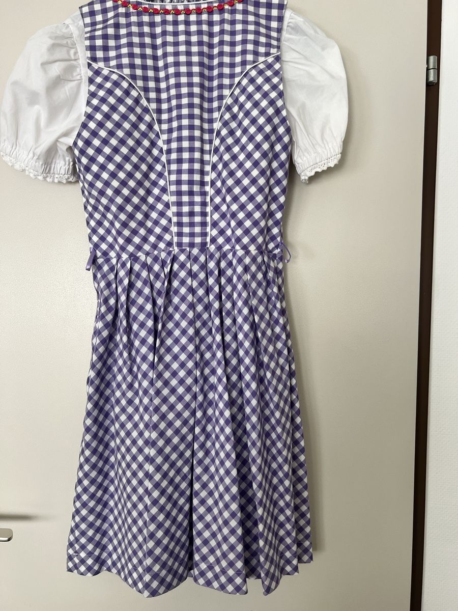 Vestiti: Dirndl – Usato da Zürich venduto da caro.ha. 8