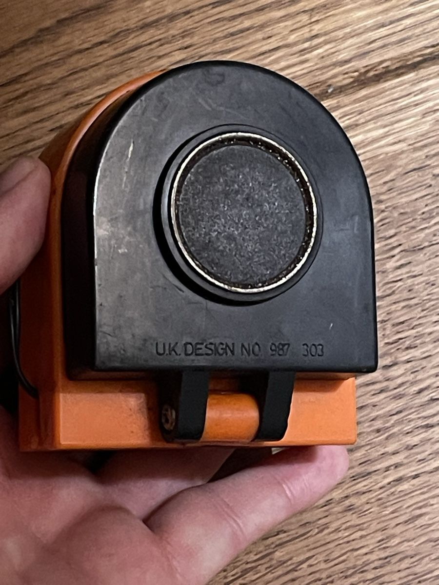 Lampen: Taschenlampe orange mit Zigarettenanzünderstecker vintage – Gebraucht aus Zuerich von Dorsi 2