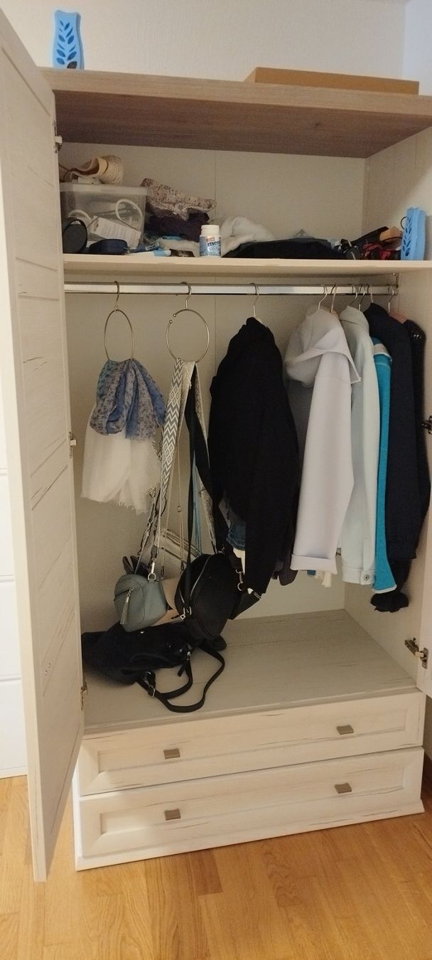 Armadi: Schrank – Usato da Thalwil venduto da RosamundeM 1