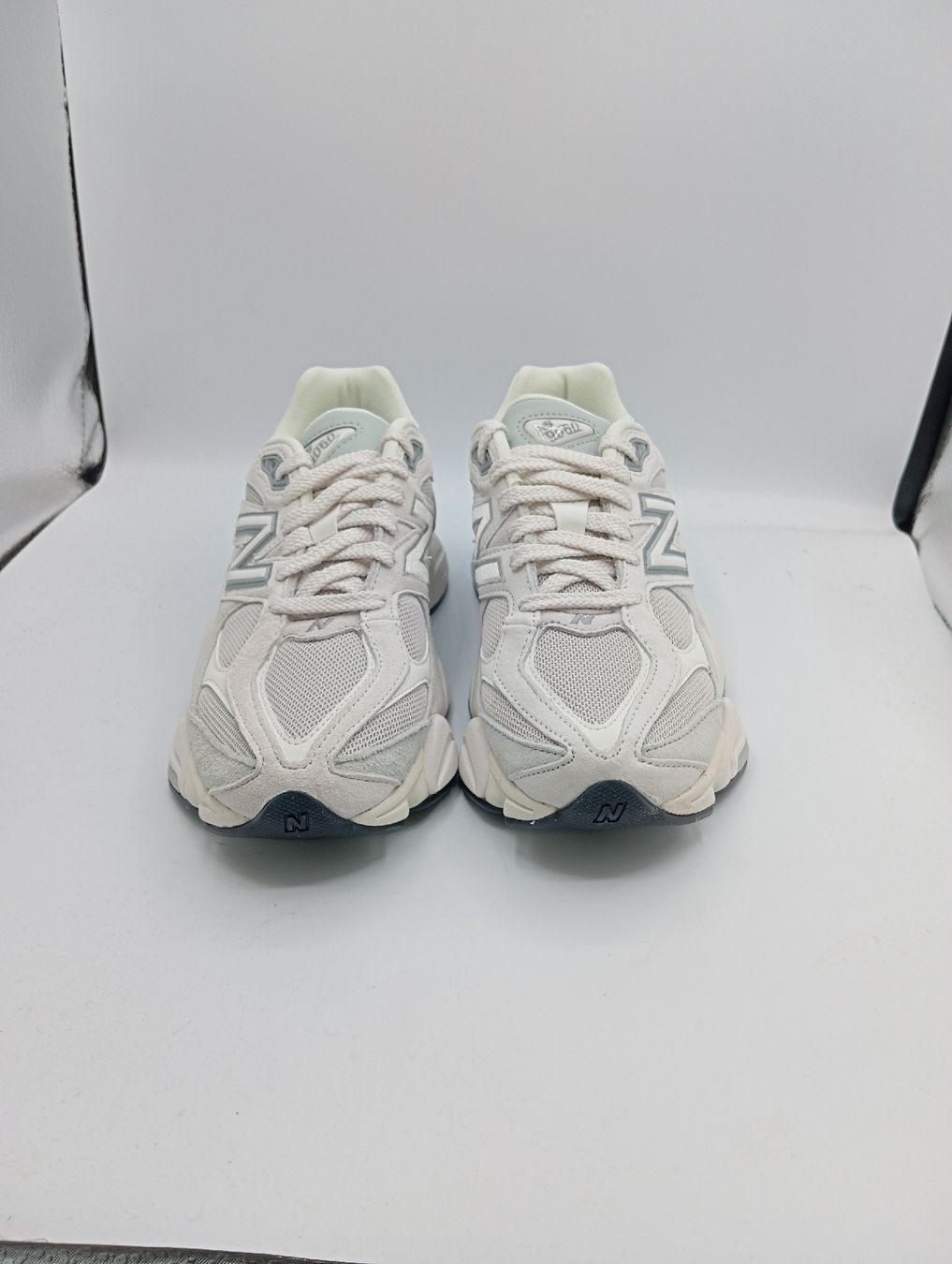 New Balance Scarpe da uomo: New Balance 9060 (EU39.5) – Nuovo e nell'imballaggio originale da Schaffhausen venduto da outlez 2