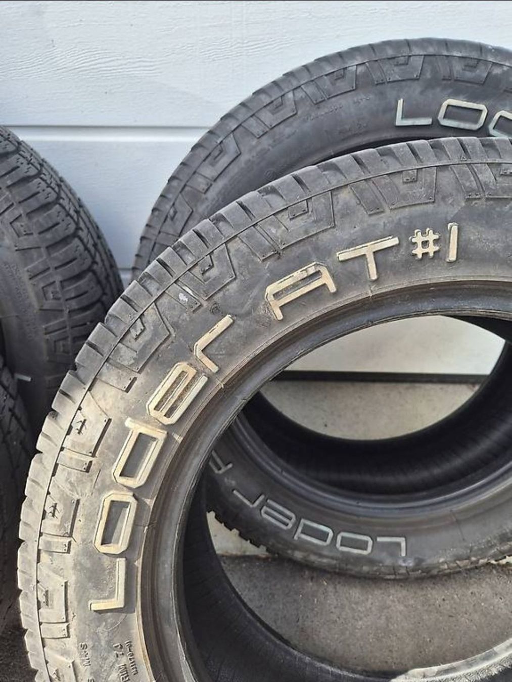 Pneus & Kompletträder: Loder AT #1 Reifen / Pneu (All Terrain) – Gebraucht aus Köniz von axaburri 1