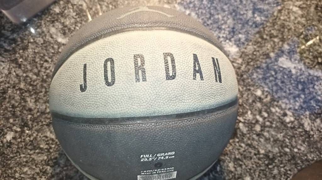 Palloni: Basketball – Usato da Zollikofen venduto da Diananna 4