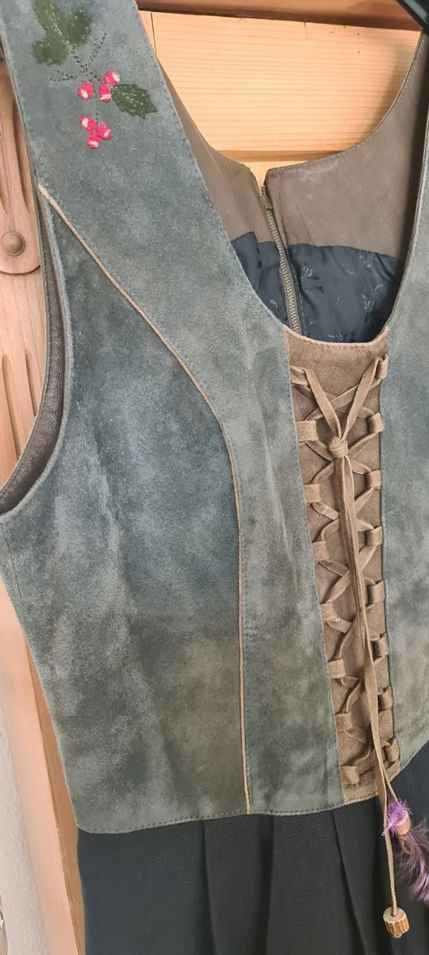 Vestiti: Dirndl Grösse 46 / 48   Wildleder  / Leinen – Usato da Dottikon venduto da Rotondino2 1