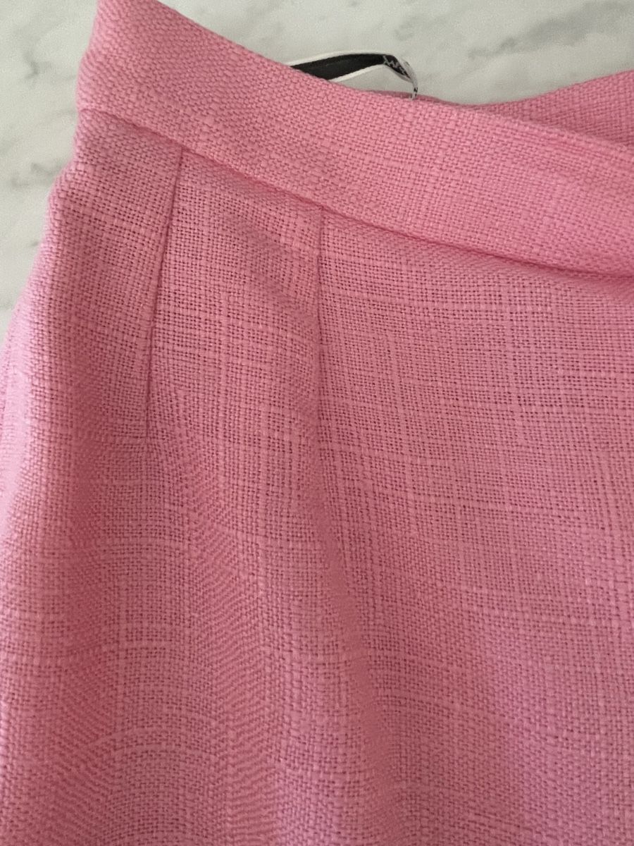 Saint Laurent Gonne: Jupe droite rose Yves Saint Laurent – Nuovo (secondo la descrizione) da Troinex venduto da nadinebmichaelson 1