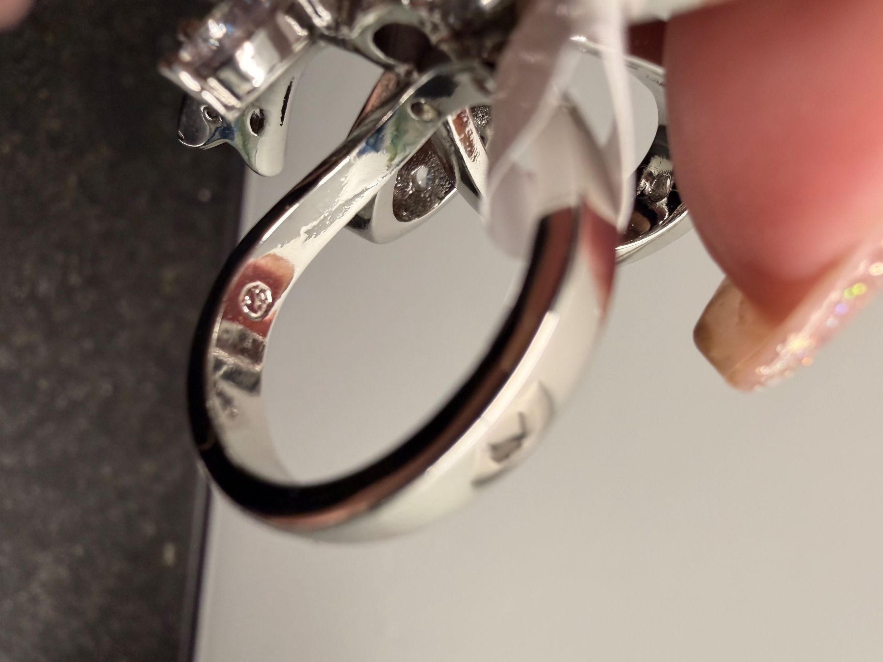 Swarovski Ohrringe & -stecker: Ring - Ohrringe Schleife  Grösse neuwertig – Gebraucht aus Solothurn von Monteaurora 2