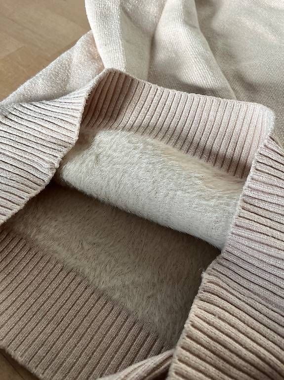 Maglioni & Felpe: warmer cremefarbener pullover mit kurzem Rollkragen – Usato da Luzern venduto da nad_2my8 1