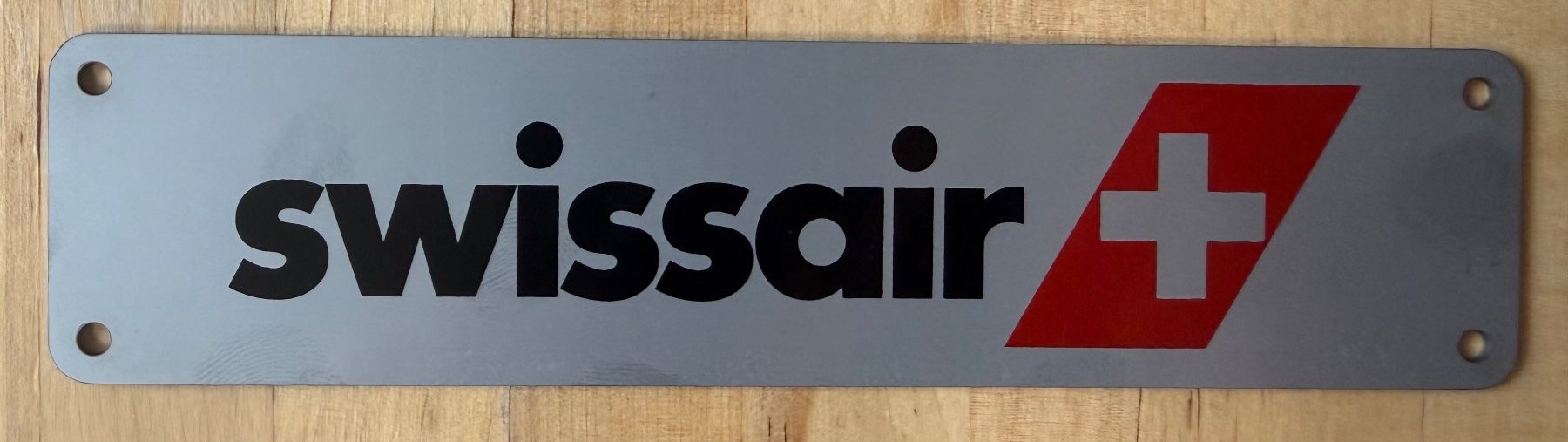 Swissair Insegne: SWISSAIR Plakette – Nuovo (secondo la descrizione) da Ostermundigen venduto da airline-trolley