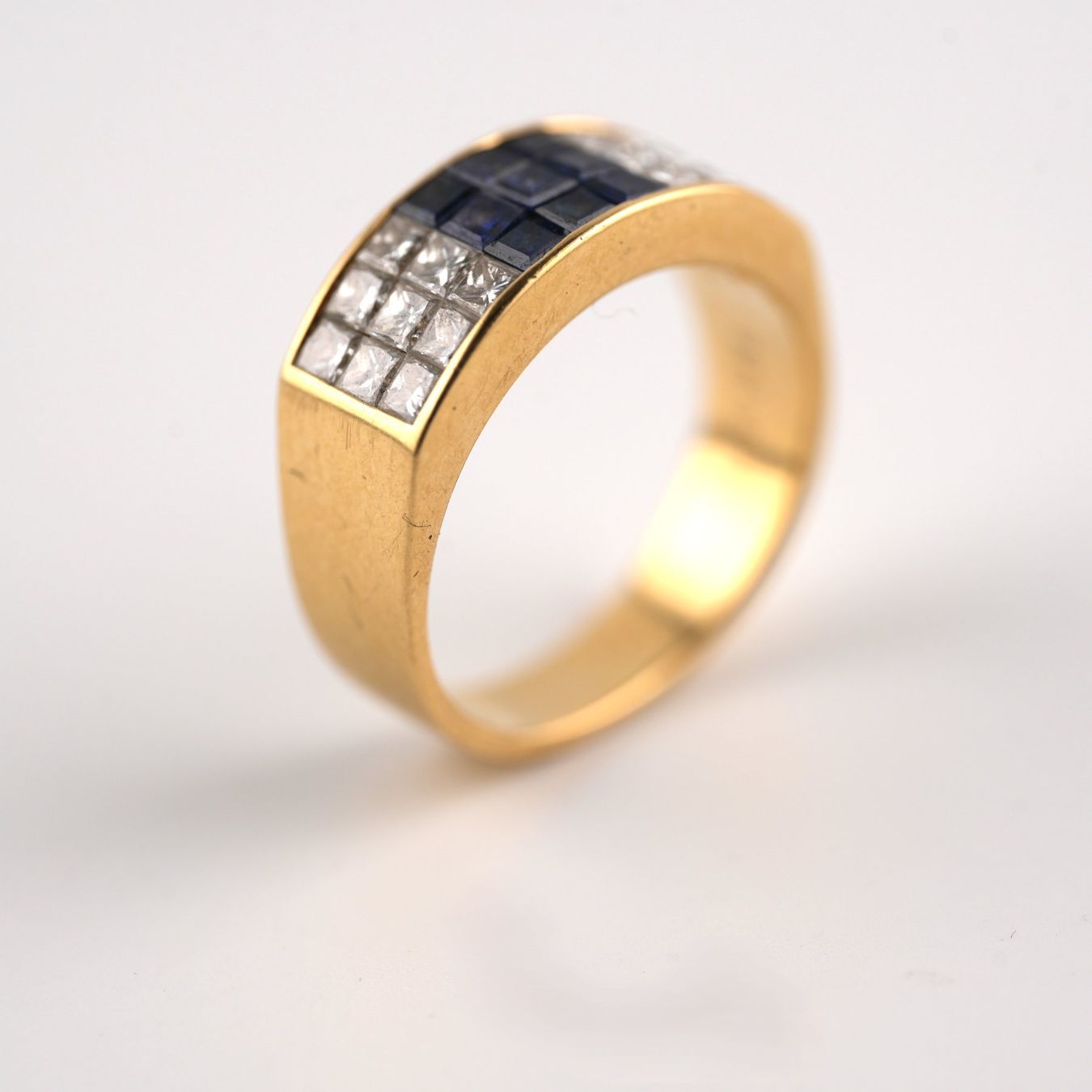 Anelli: Goldring 18K mit Saphir und Diamanten – Usato da Basel venduto da Vip24 1