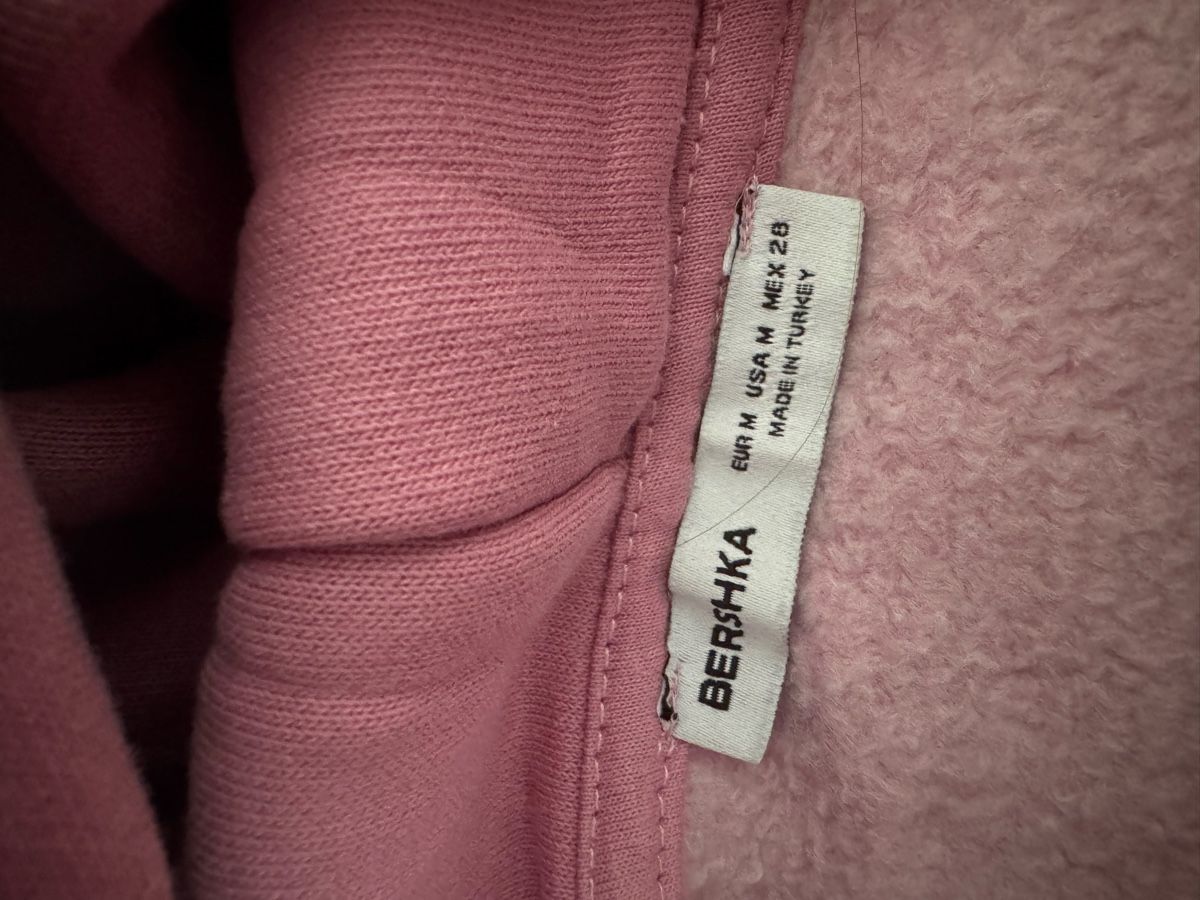 Bershka Maglioni & Felpe: Bershka Kapuzen Pullover Pink – Usato da Schaan venduto da kri_tsw8 2