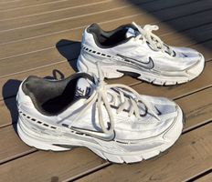 Nike Initiator Damenschuh Grösse 38