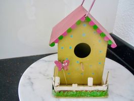 2 DECORATIONS DE JARDIN  2 MAISONS EN METAL