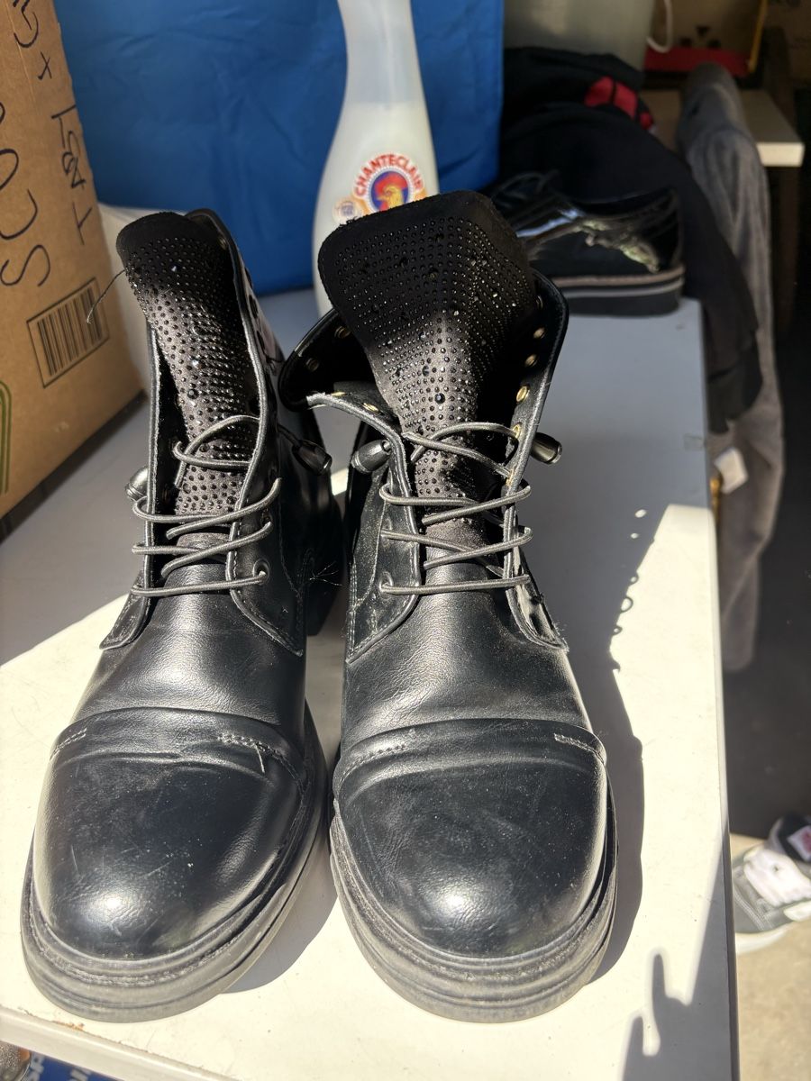 Scarpe da donna: Stivaletti stringati neri donna – Usato da Giubiasco venduto da mol_f9mf 1