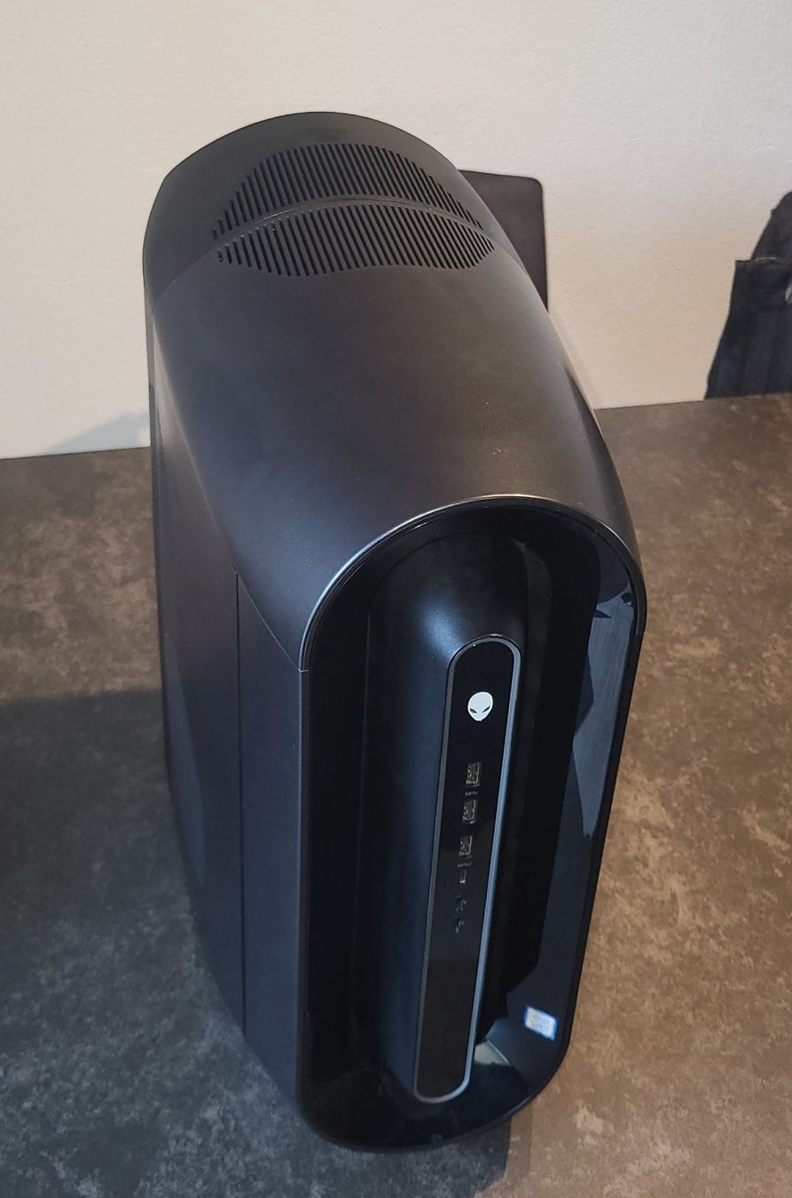 Alienware PCs: Alienware Aurora R9 RTX2080ti – Gebraucht aus Lully FR von