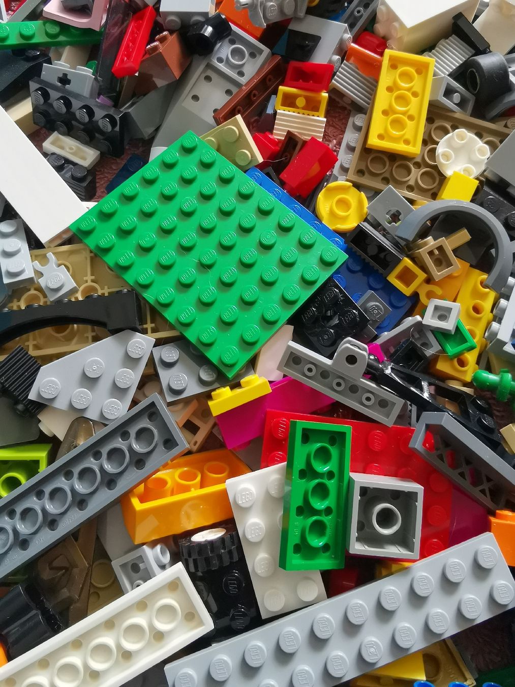 Lego Giocattoli: Lego Mix knapp 2 Kilo mit Strandplatte usw – Usato da Effretikon venduto da Superkarin7 6