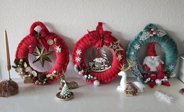Handgemachte Weihnachtskränze 