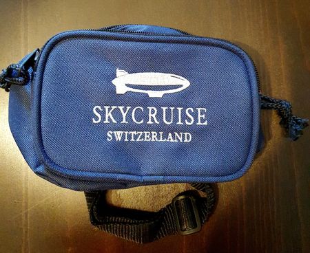 Praktische Gürteltasche Blau Skycruise Switzerland für Reise
