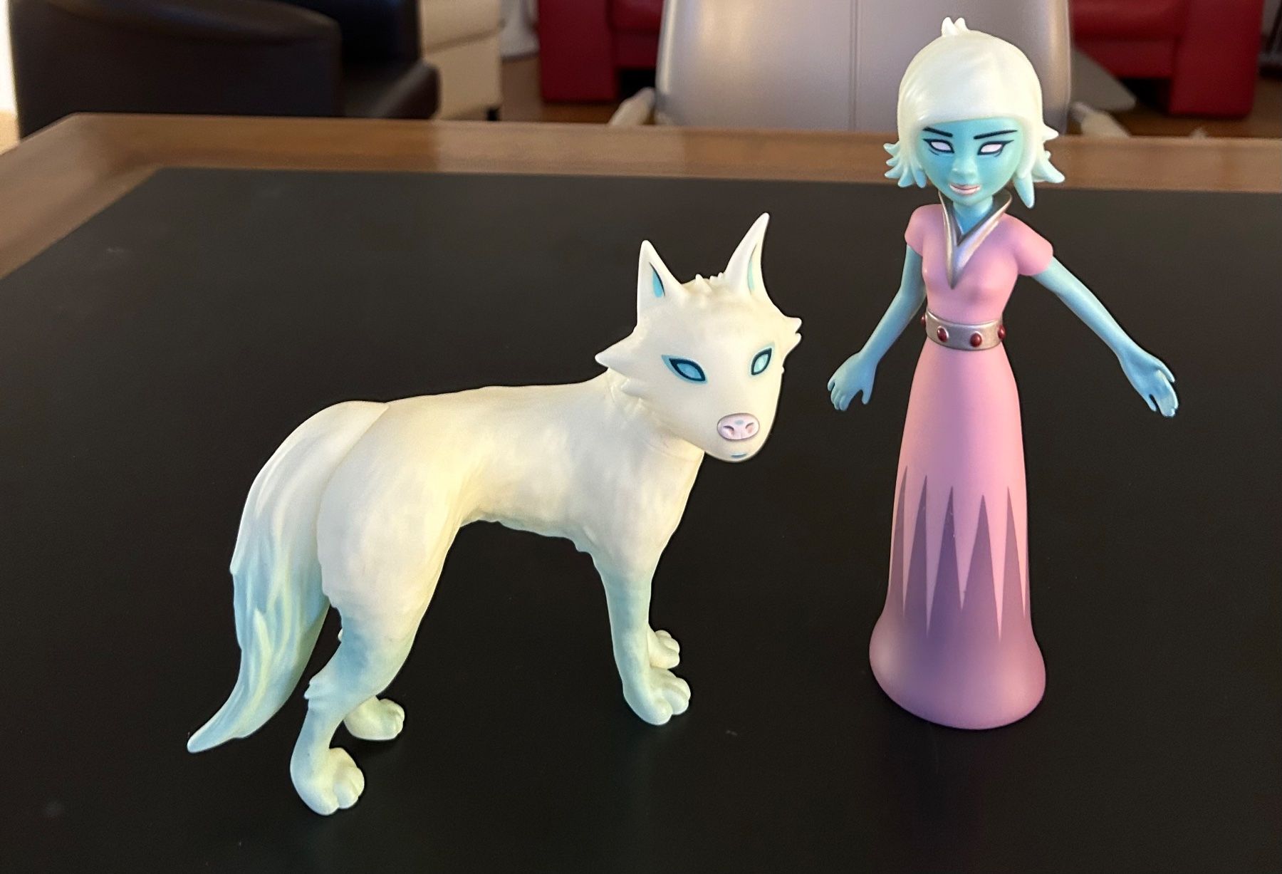 Statuette: Kidrobot Astra and Orbit by Tara Mac Pherson – Usato da Zumikon venduto da tuna007