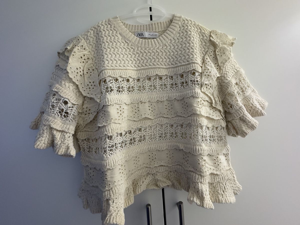 Pullover & Sweatshirts: Pull Ecru Dentelle Volants – Gebraucht aus Saxon von joe_75hb