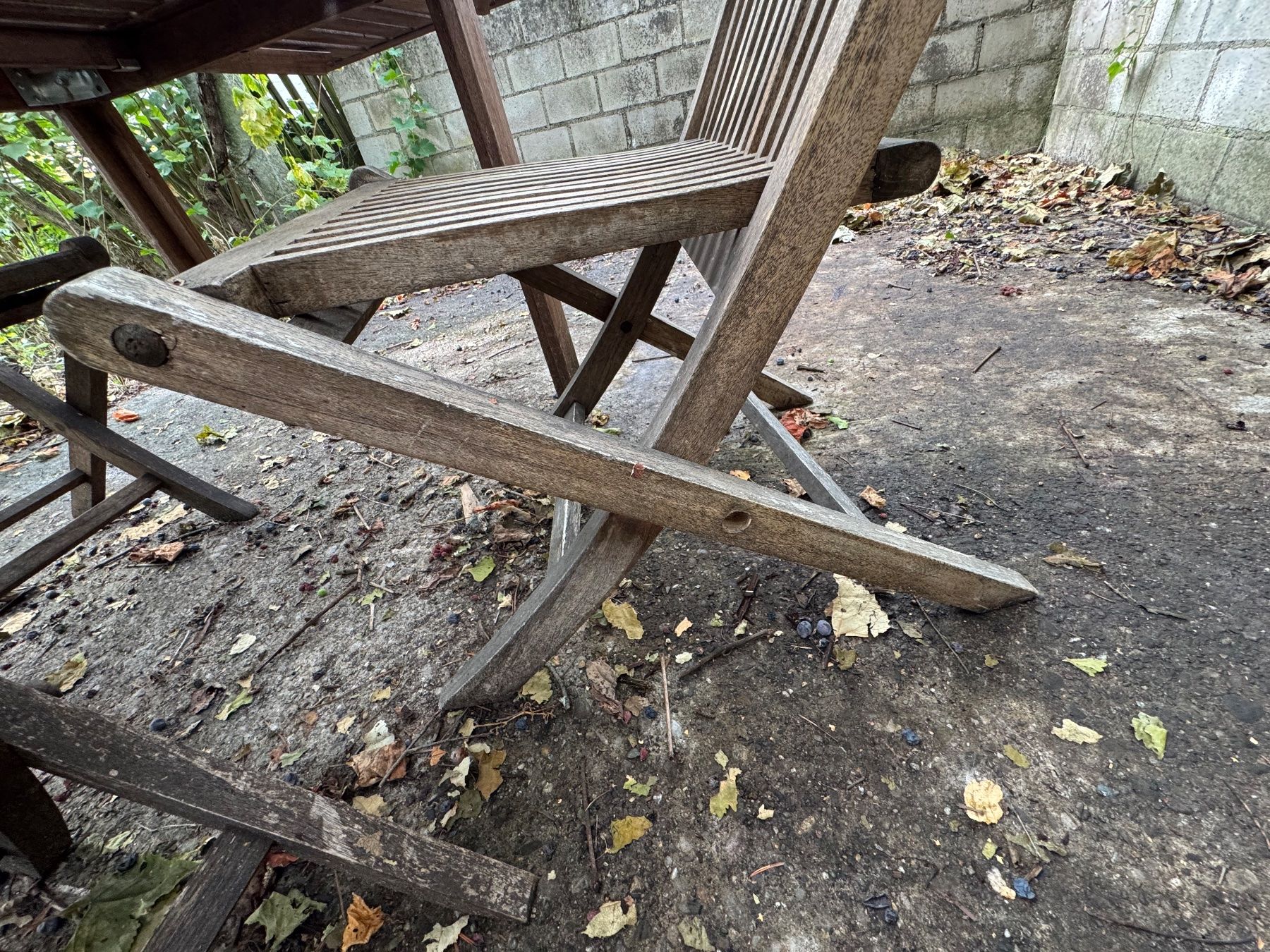 Tischset: Gartentisch mitsamt Stühlen – Gebraucht aus Niederglatt ZH von lia_h5wh 2