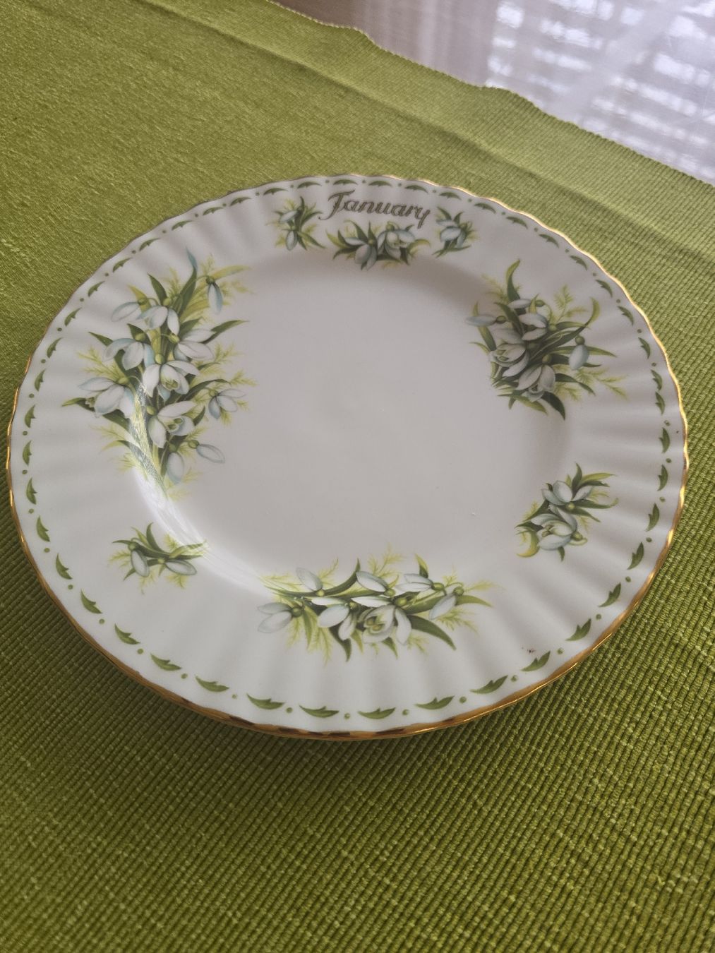Royal Albert Piatti: Royal Albert Januar Teller – Usato da Thal venduto da Vintagekeller