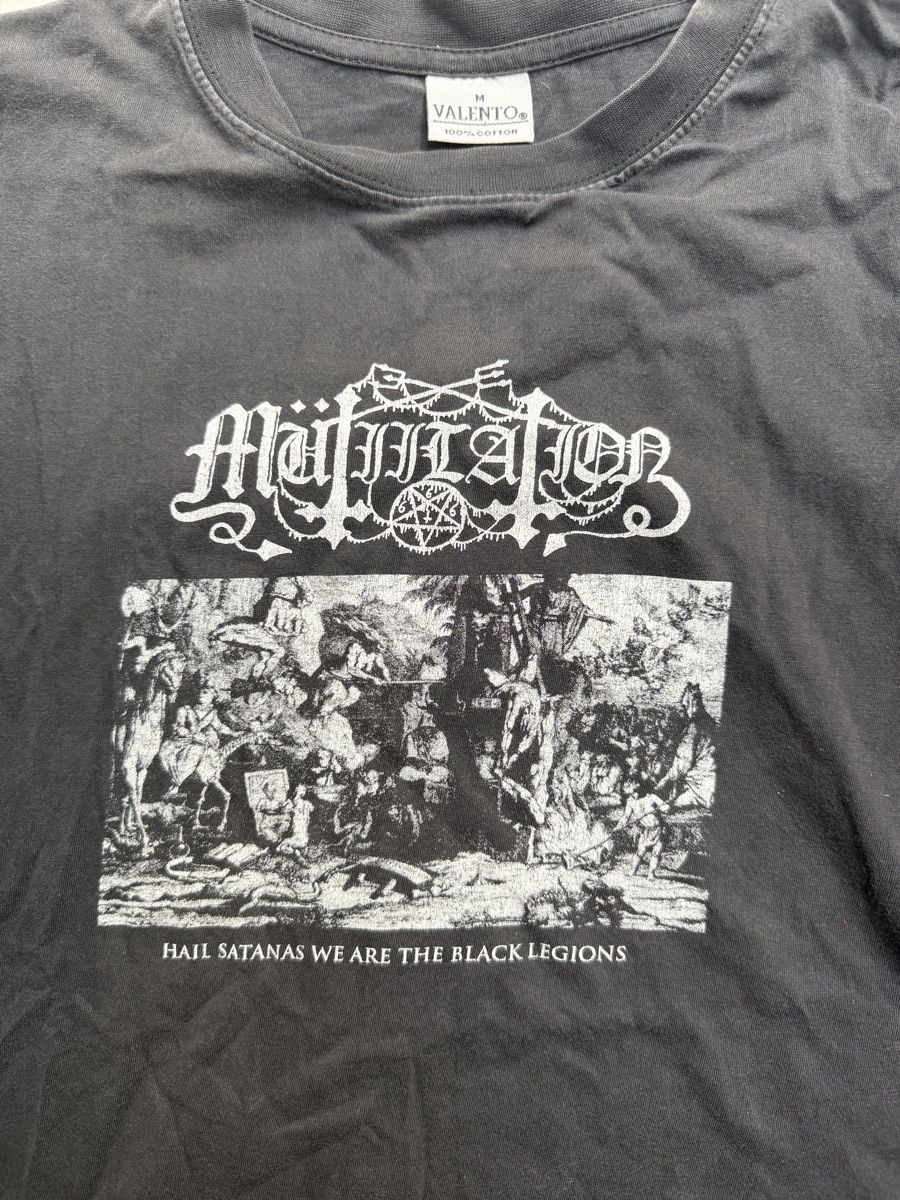 T-shirt: Mutiilation band T shirt sz Small – Usato da Wabern venduto da pas_pp8b 1