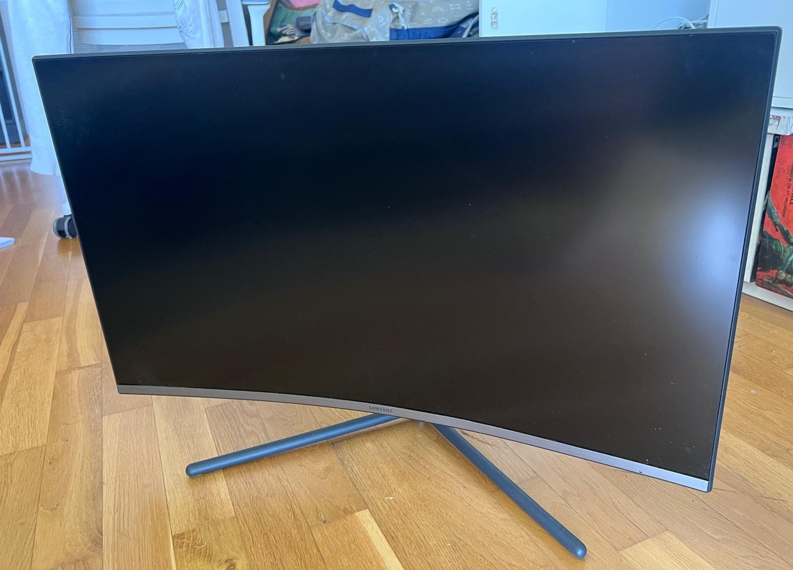 Samsung Monitore: Samsung LU32R590CWRXEN – Gebraucht aus Zürich von vir_fried