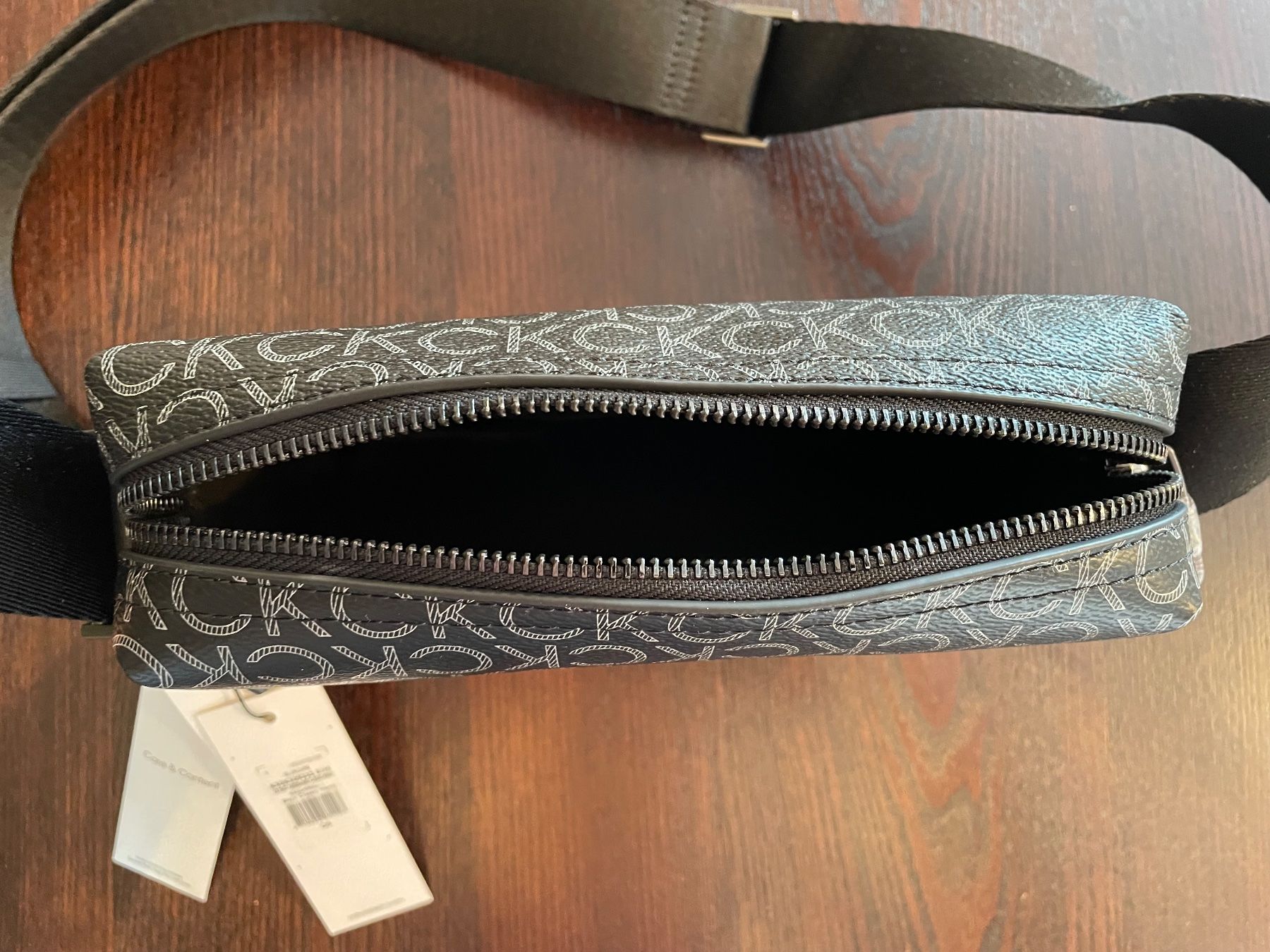 Calvin Klein Taschen: Calvin Klein Black Classic Mono neu – Neu und originalverpackt aus Kloten von des_xv52 1