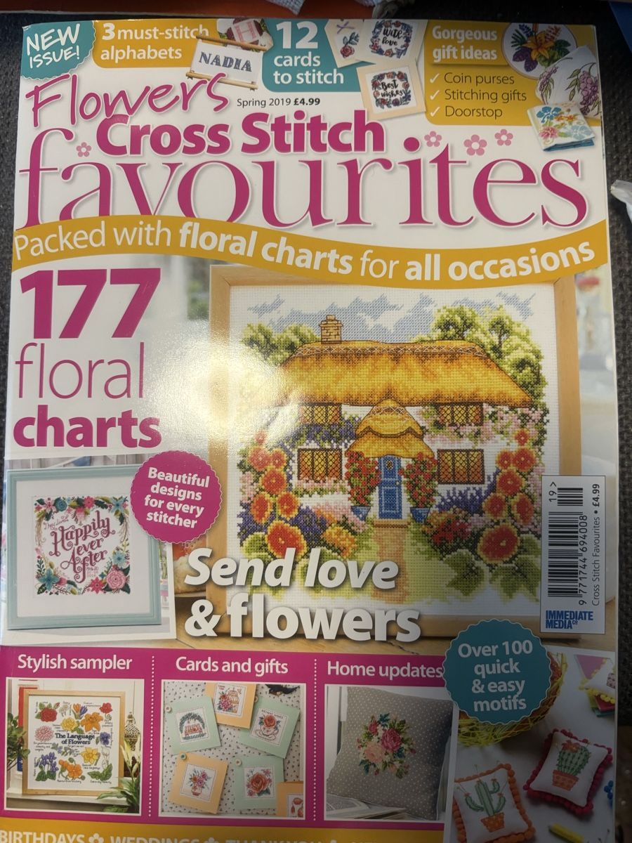 Riviste & Magazine: Cross Stitch favourites floral spring 2019 – Nuovo (secondo la descrizione) da Corcelles-près-Payerne venduto da Stendi