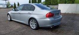 BMW 330i