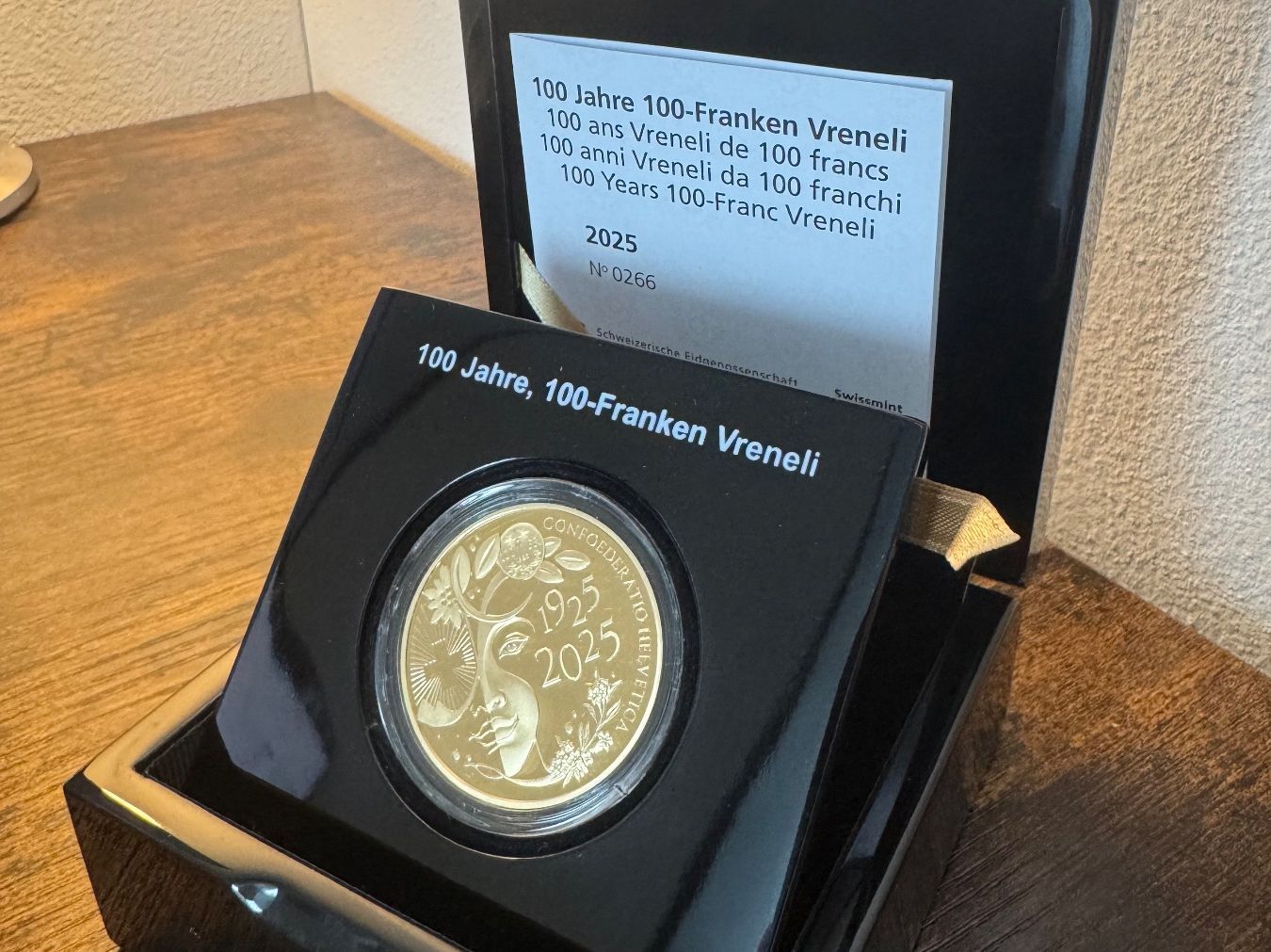 100 Jahre 100 Franken Goldvreneli (Neu und originalverpackt) in Cham für  CHF 10300 – mit Lieferung auf Ricardo kaufen