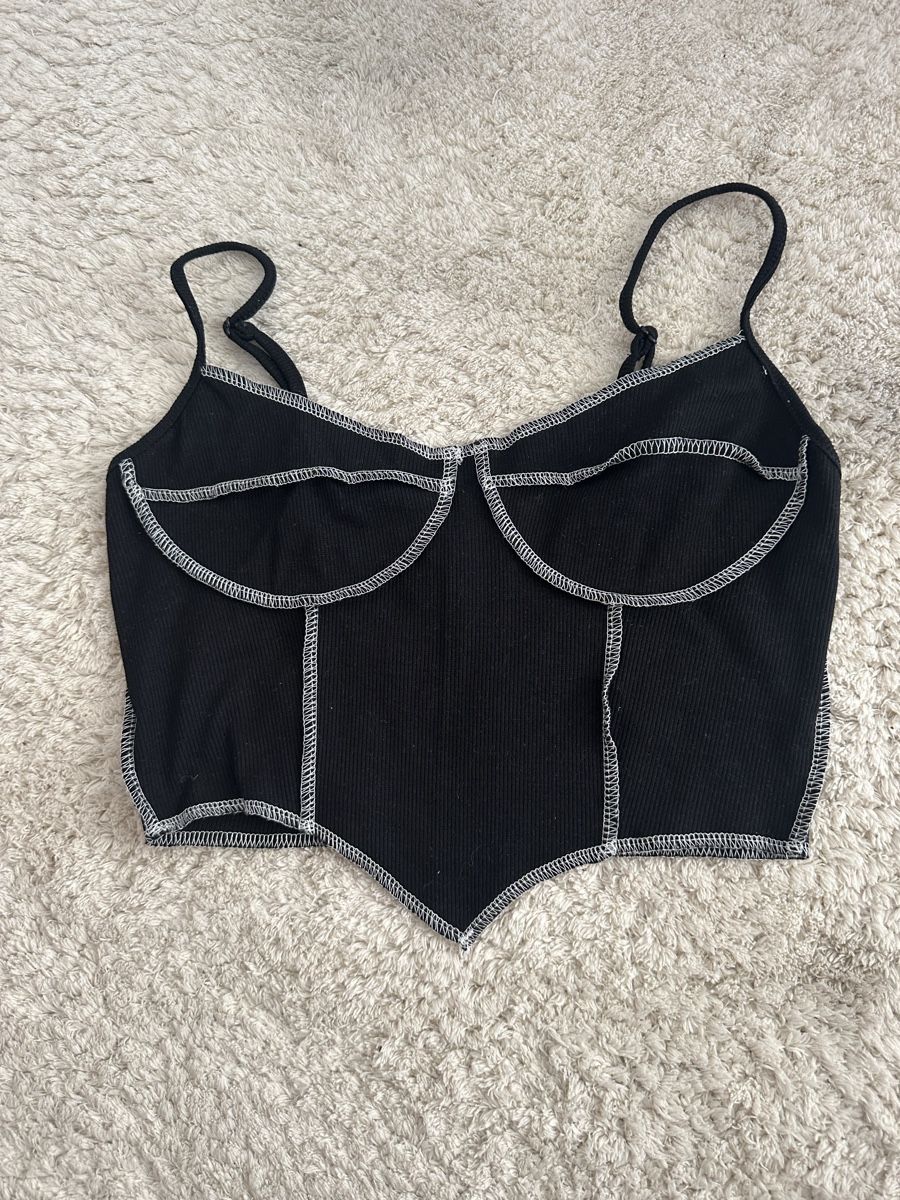 Shein Top: Top noir Shein coutures blanches - Taille XS/34 – Nuovo (secondo la descrizione) da Neuchâtel venduto da aliceguins