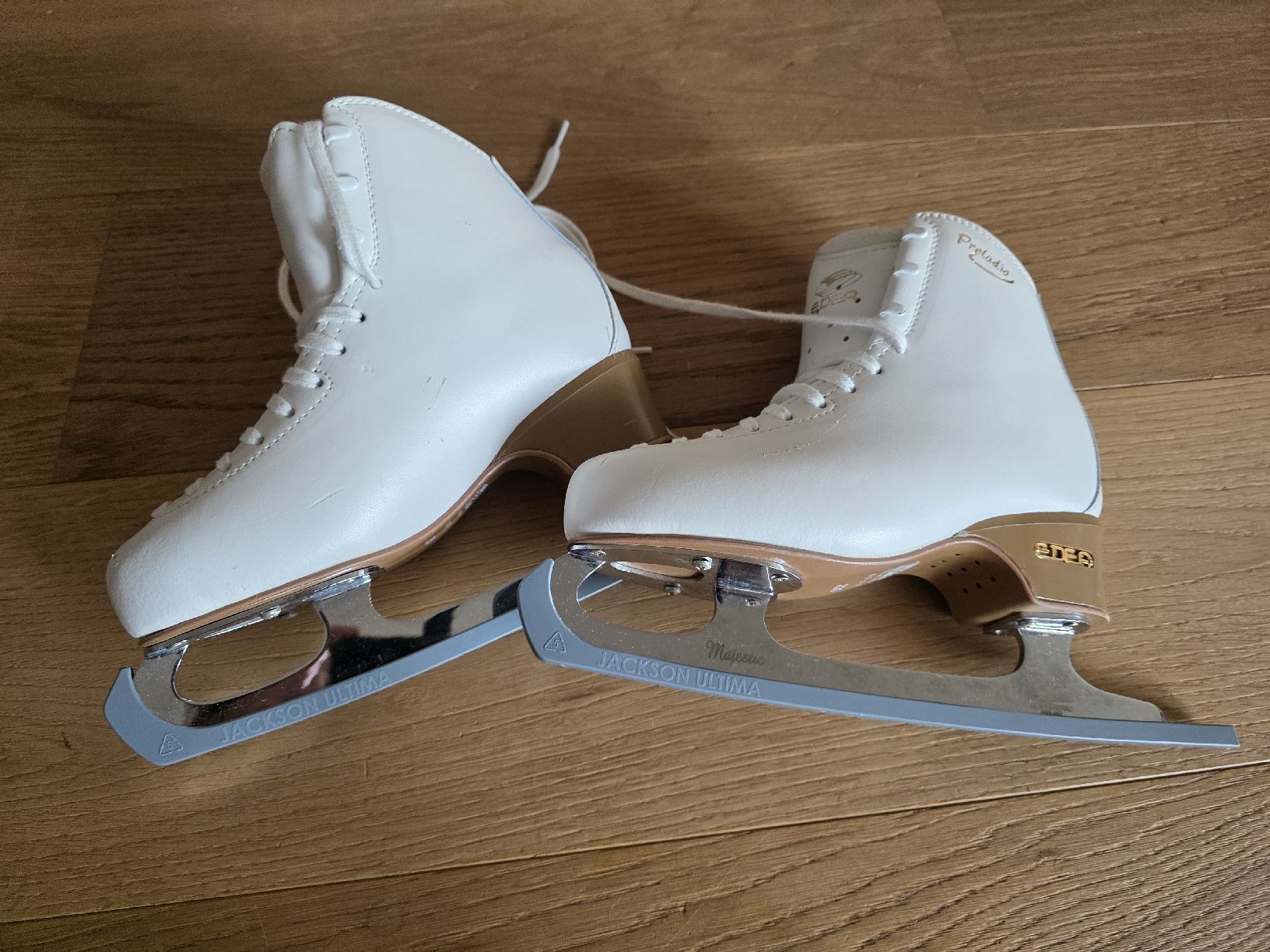 Edea Pattini da ghiaccio: EDEA Preludio Schlittschuhe, Gr. 35 – Usato da Oberhasli venduto da Fabilan 1